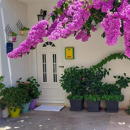 Guest House Mediterranean Χβαρ Εξωτερικό φωτογραφία