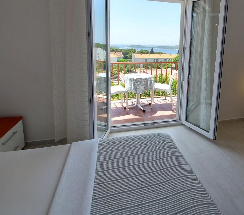 Guest House Mediterranean Χβαρ Εξωτερικό φωτογραφία
