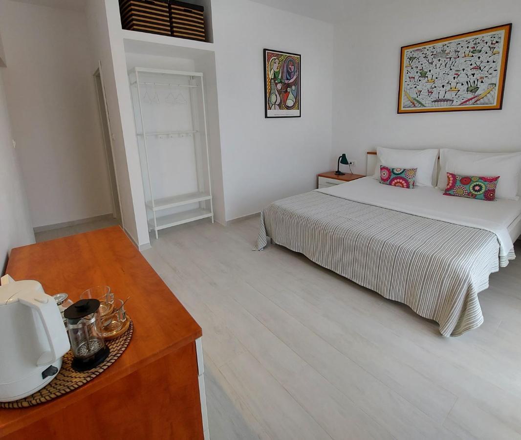 Guest House Mediterranean Χβαρ Εξωτερικό φωτογραφία