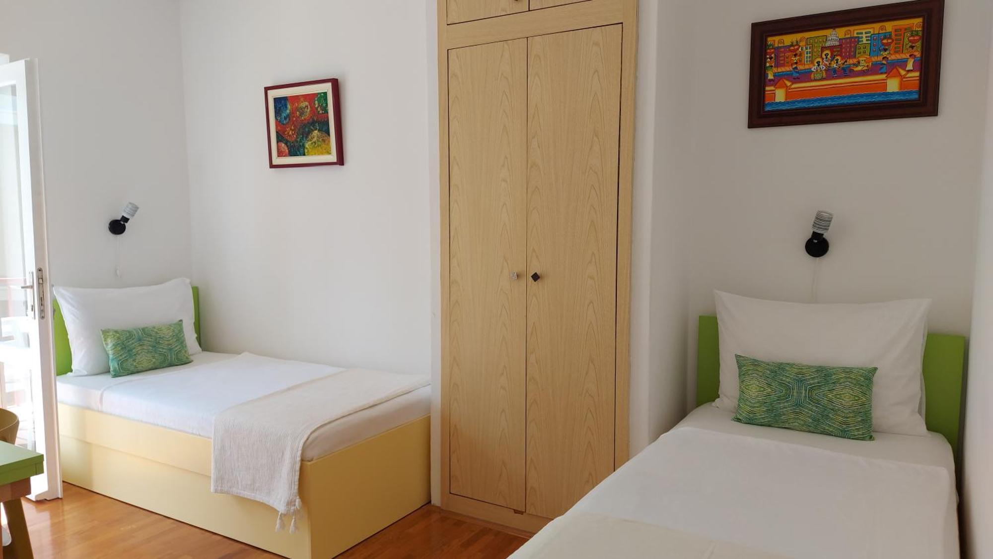 Guest House Mediterranean Χβαρ Εξωτερικό φωτογραφία