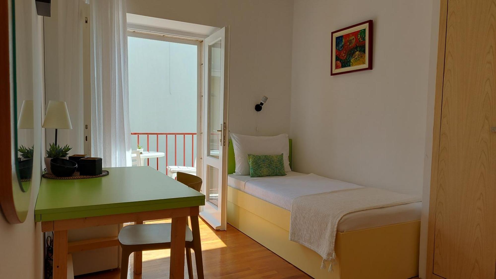 Guest House Mediterranean Χβαρ Εξωτερικό φωτογραφία