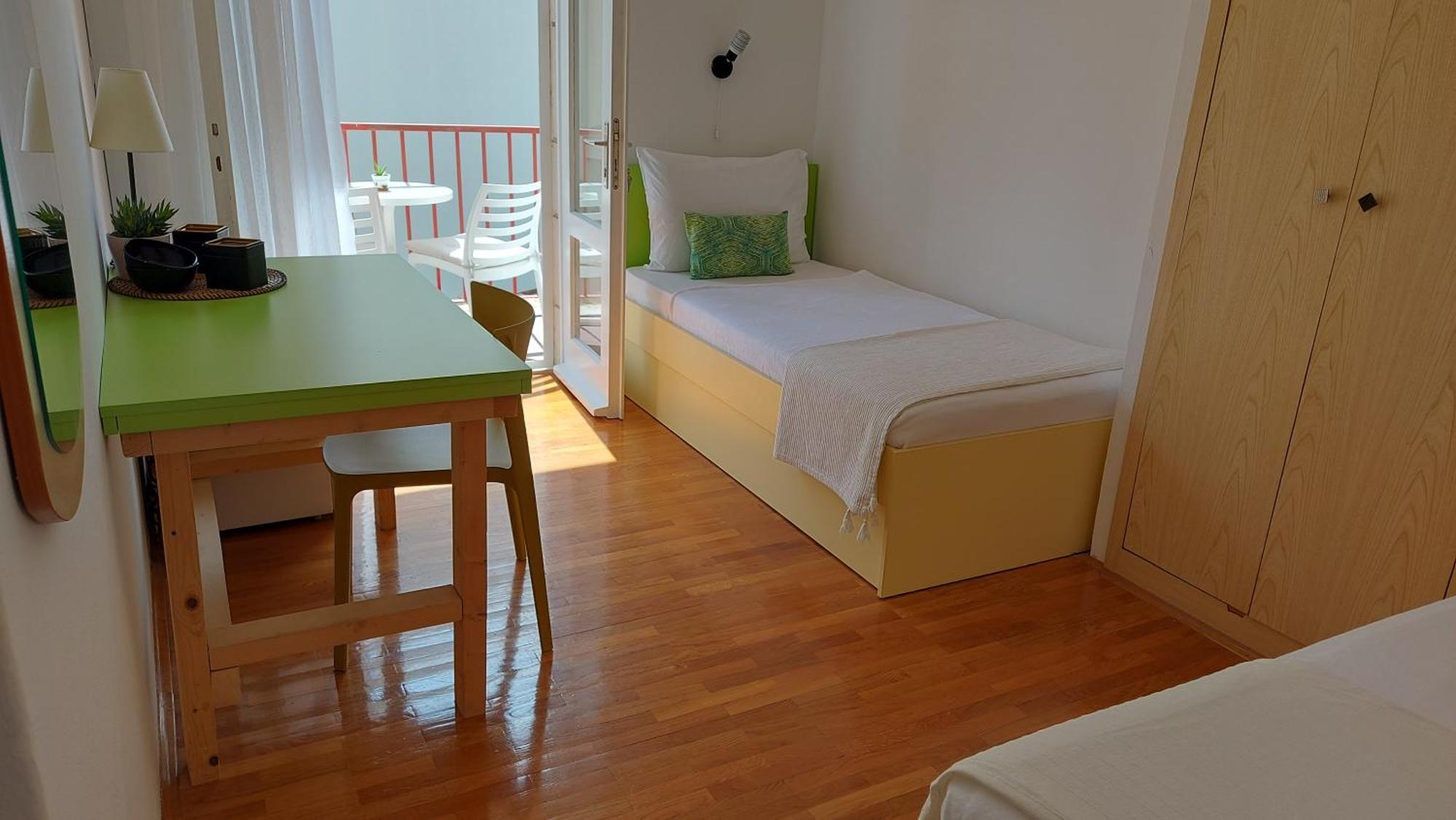 Guest House Mediterranean Χβαρ Εξωτερικό φωτογραφία