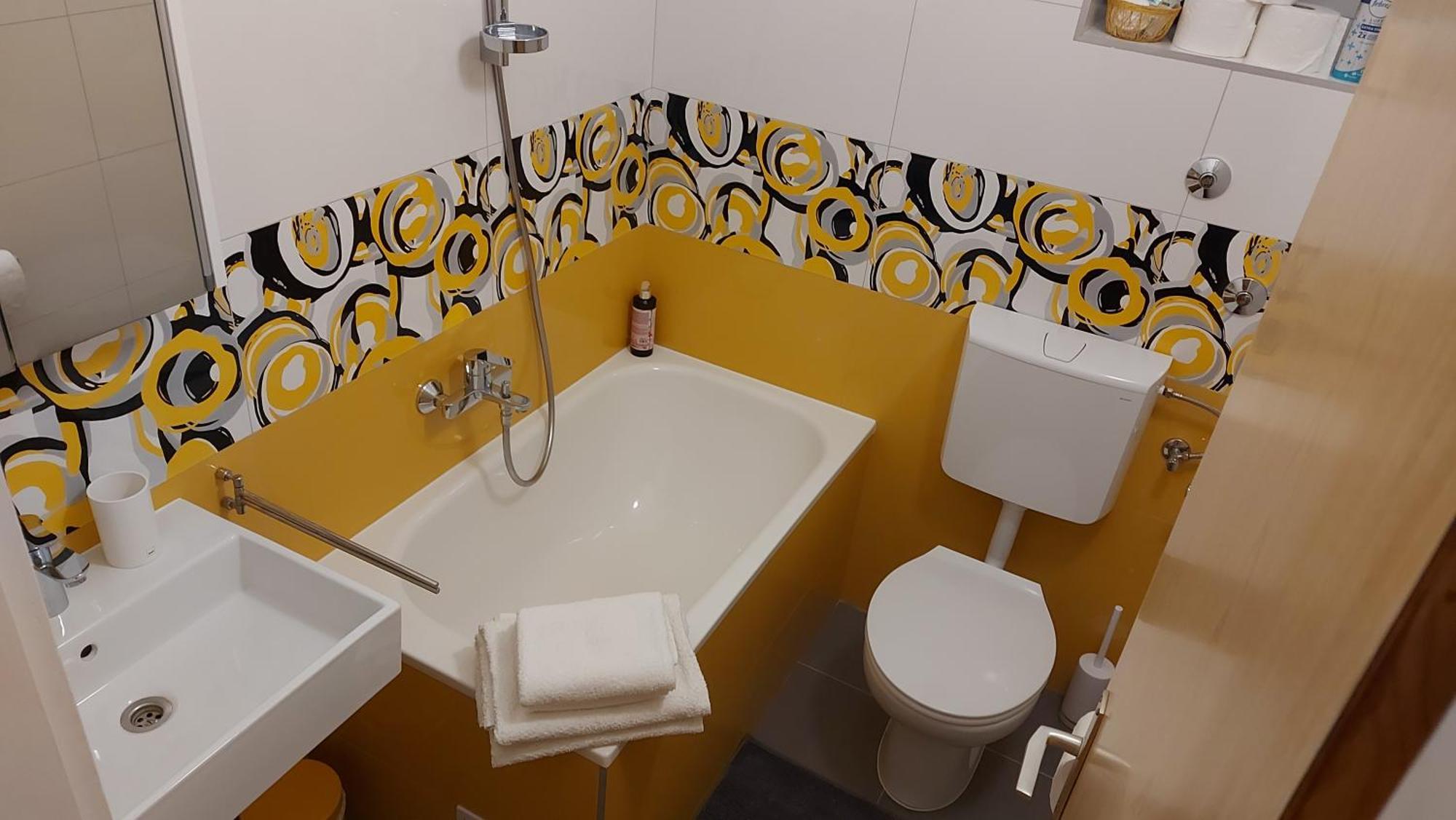 Guest House Mediterranean Χβαρ Εξωτερικό φωτογραφία